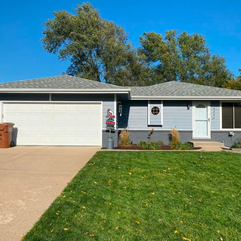 roof inspection Urbandale 768x768