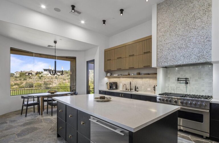 475967786 122179904078279133 9174972886082751862 n 1 1024x671 1 768x503